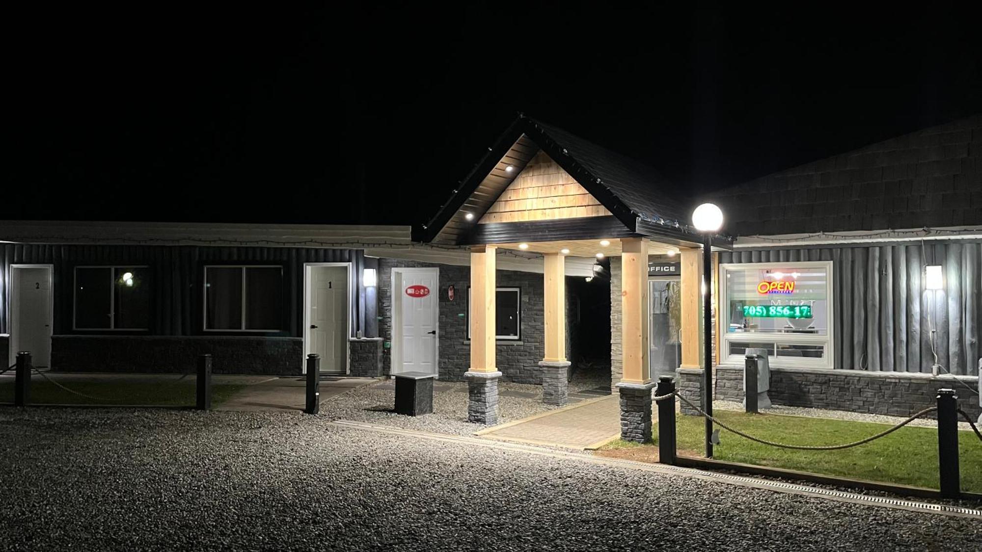 וואווה Mystic Isle Motel מראה חיצוני תמונה